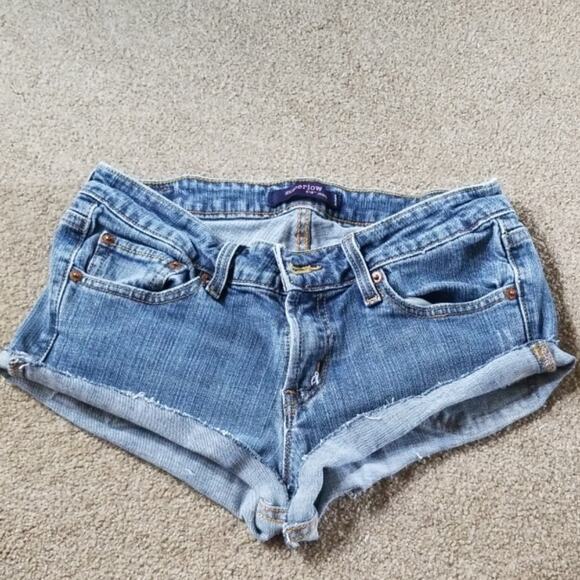 Levi's Jean's Cut Off Shorts Sz 7 - Picture 5 of 5